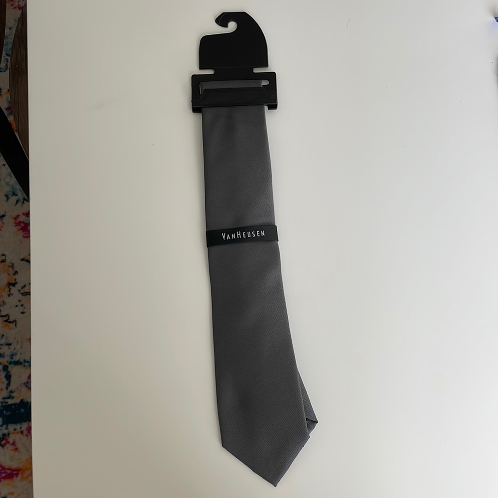 Van Heiden Charcoal Gray Tie NWT